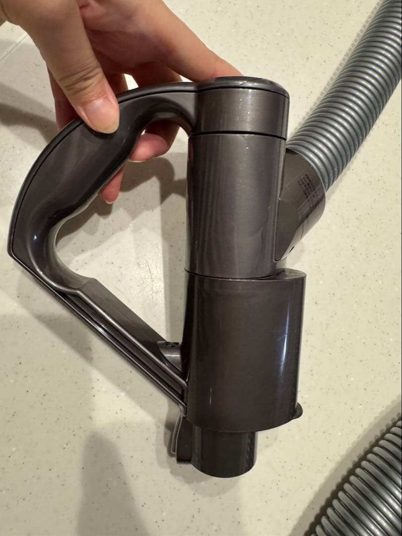 Dyson 電気掃除機DC48