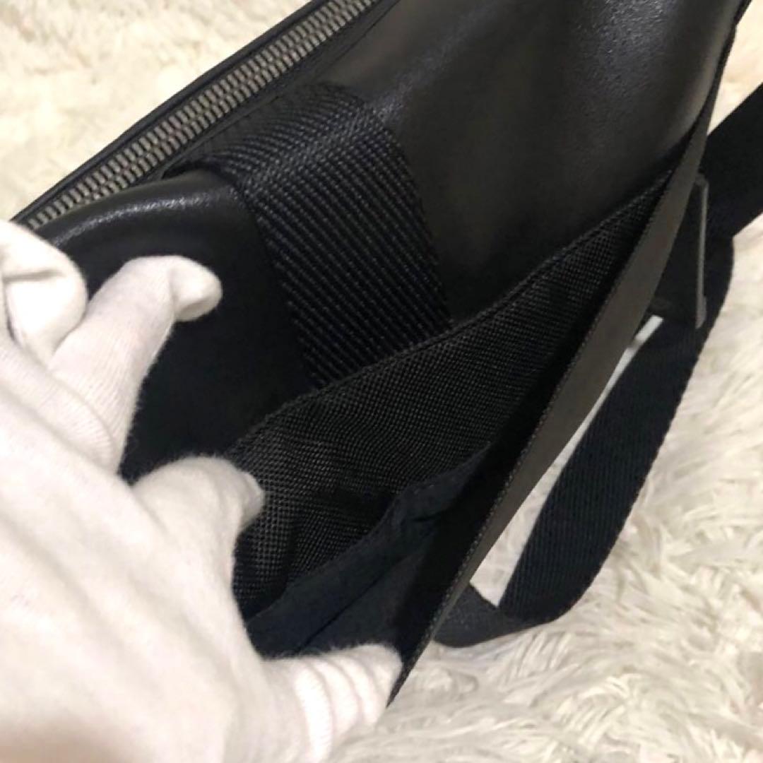 未使用級✨トゥミ　エクスパンダブル ショルダーバッグ 232371D 黒