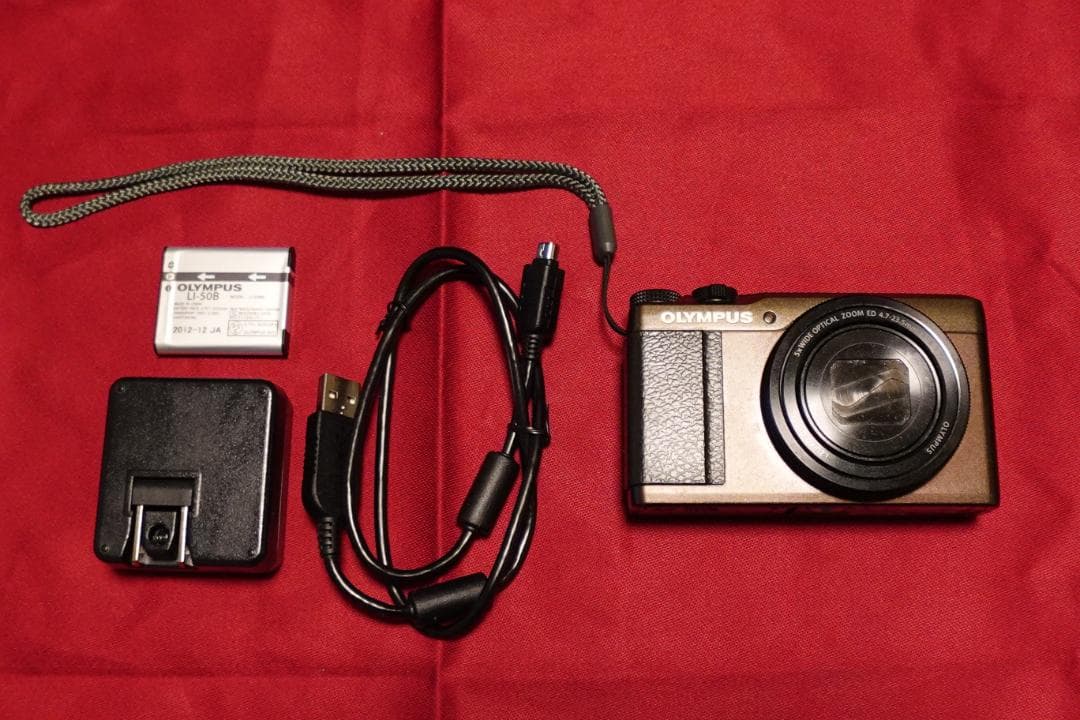 美品！OLYMPUS STYLUS XZ-10 コンパクトデジタルカメラ