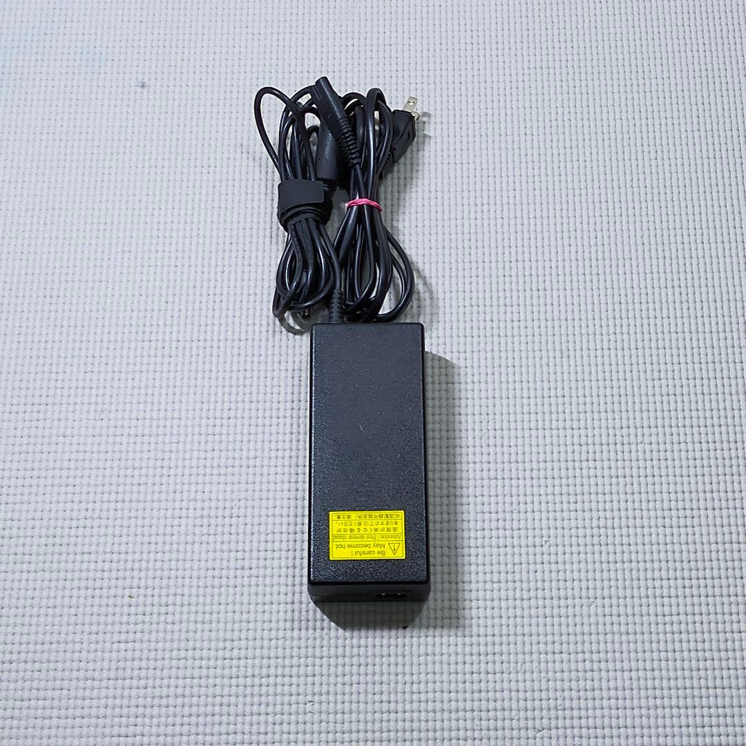 ★千太郎★持ち運び楽々★薄型ノート★人気の光沢レッド★新品高速SSD搭載★