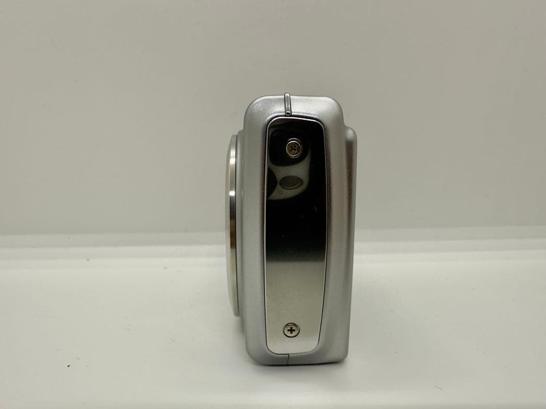 Fujifilm FinePix F100fd コンパクトデジタルカメラ