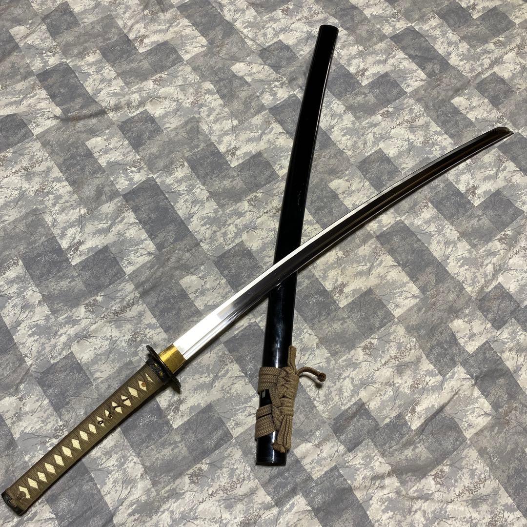 高級居合刀 灰色柄 騎馬武者絵丸鍔 黒呂鞘