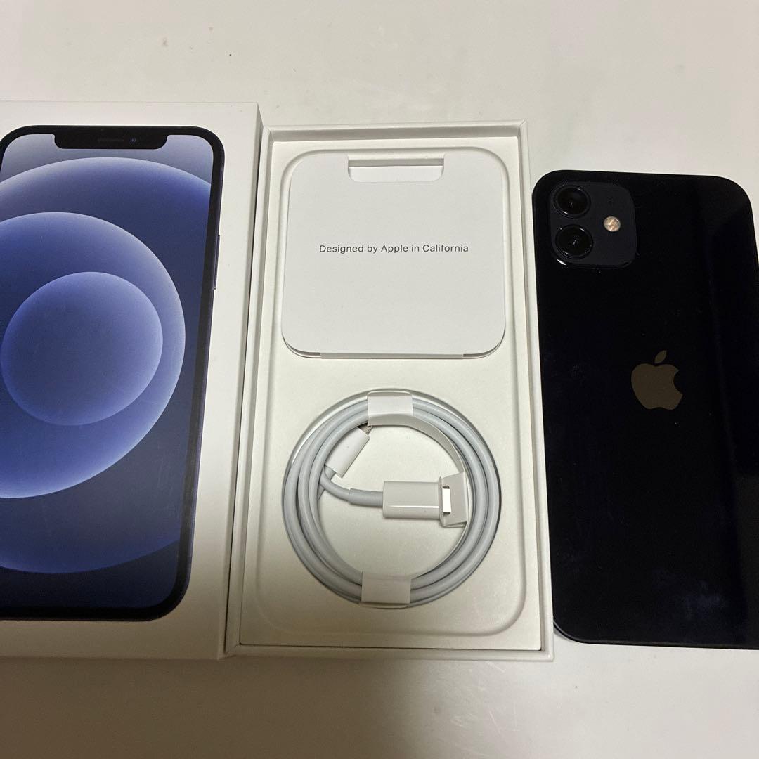 Apple iPhone 12 ブラック