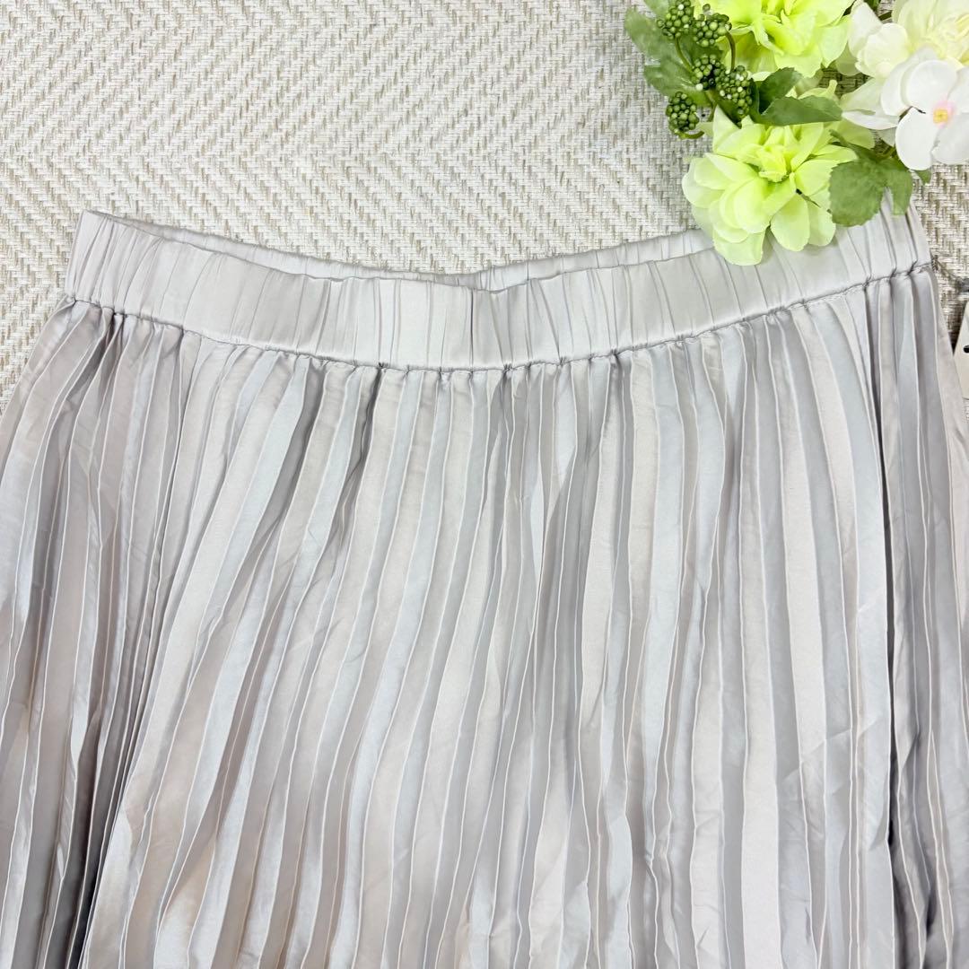 新品 タグ付✨UNFILO❤️プリーツスカート ライトグレー XL 大きいサイズ