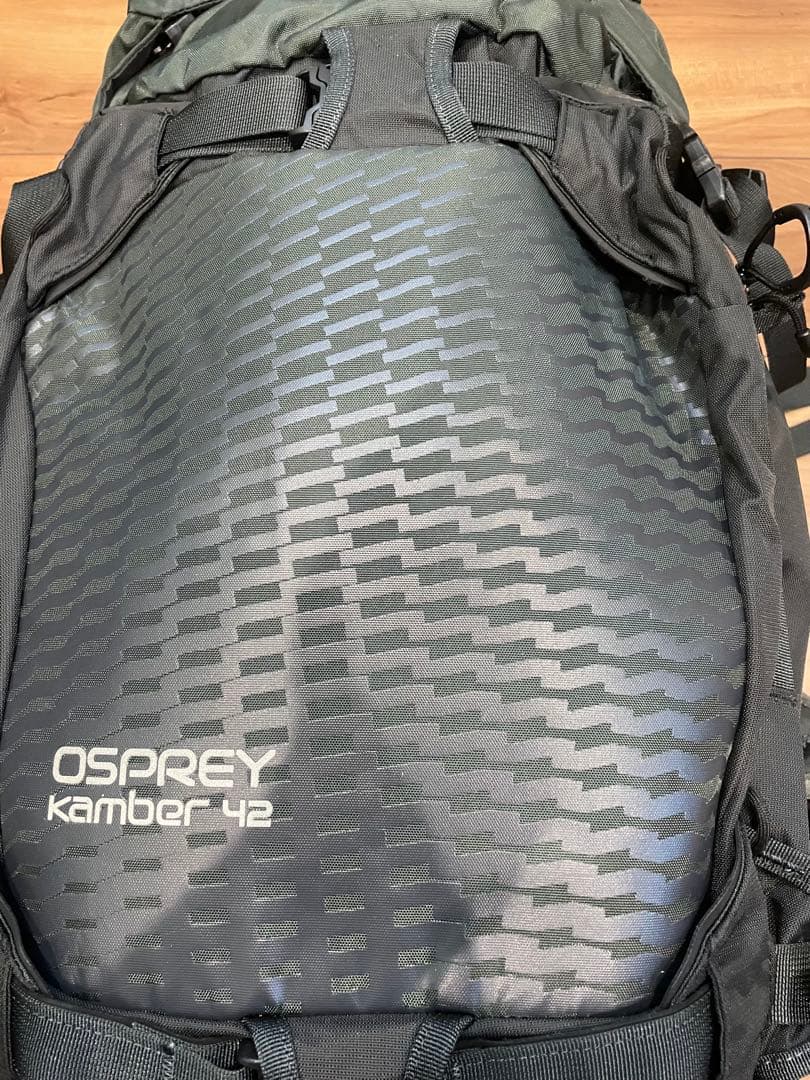 （美品）オスプレーキャンパー42 OSPREY Kamber 42 ブラック