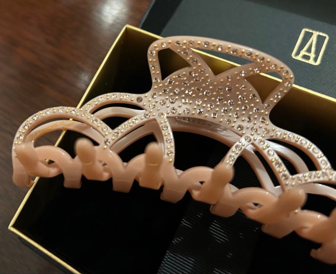 アレクサンドルドゥパリ スワロフスキークリップ 限定デザイン