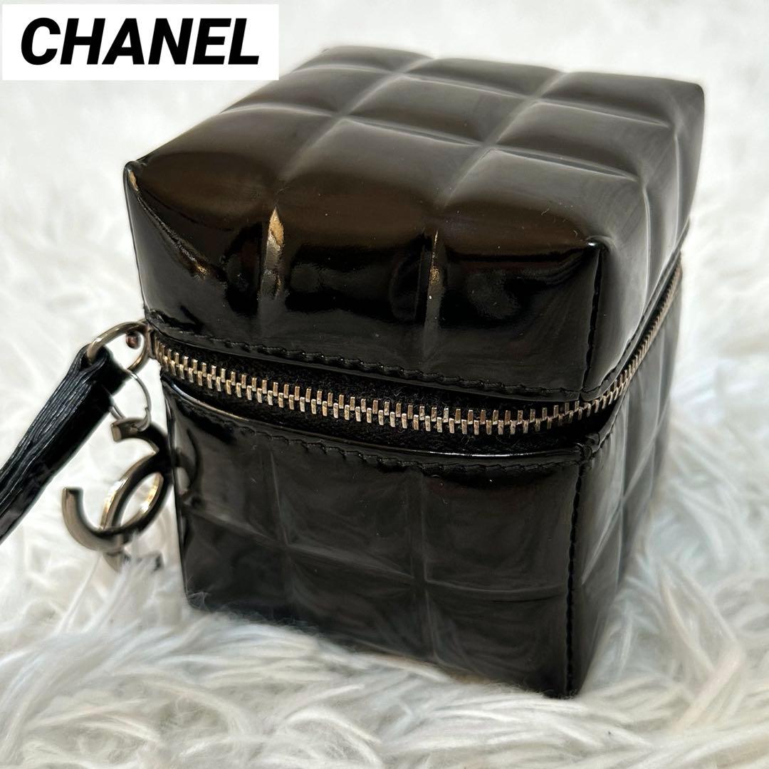 CHANEL シャネル チョコバーポーチ パテントレザー キューブ ブラック 黒