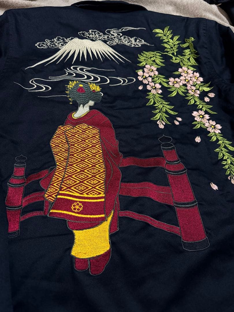 未使用近い ２面用 百花繚乱 富士山 桜 日本限定 スカジャン サテン