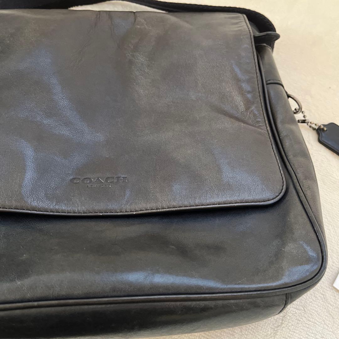 coachコーチ メッセンジャーバッグ ロゴ型押し 斜め掛け レザー