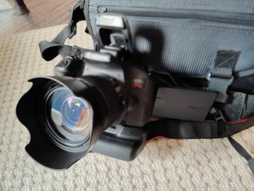 Ｃａｎｏｎ　ＥＯＳ　Ｋｉｓｓ　Ｘ９ｉ　　デジタル一眼レフ　ボディ　レンズセット