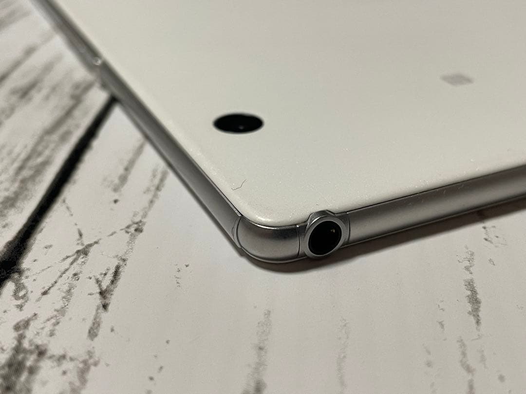 Xperia Z4 Tablet au SOT31 + キーボード BKB50