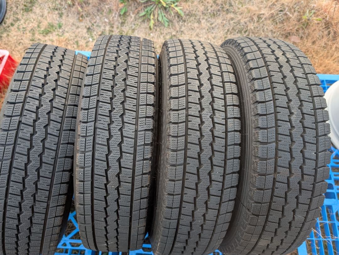 ①GAIA BRIG NV200(NCP160系)専用モデル4本セットの1本