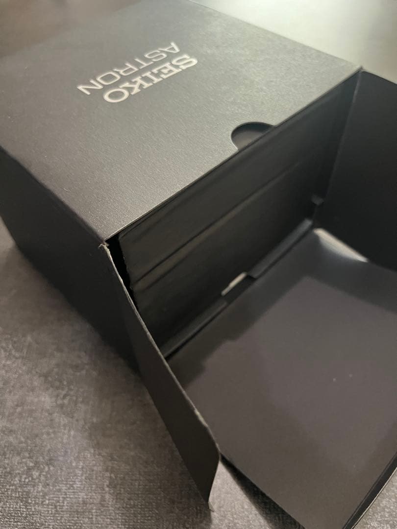 k*a様 腕時計 SEIKO ASTRON ブラック