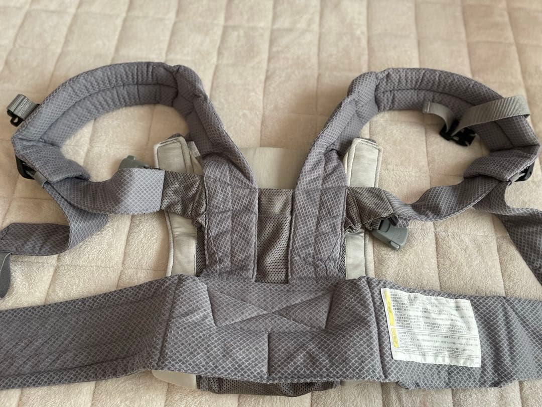 Nuna 抱っこ紐 グレー メッシュ　カドル