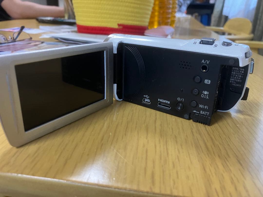 Panasonic HC-V520M ビデオカメラ、パナソニック製のケース付き