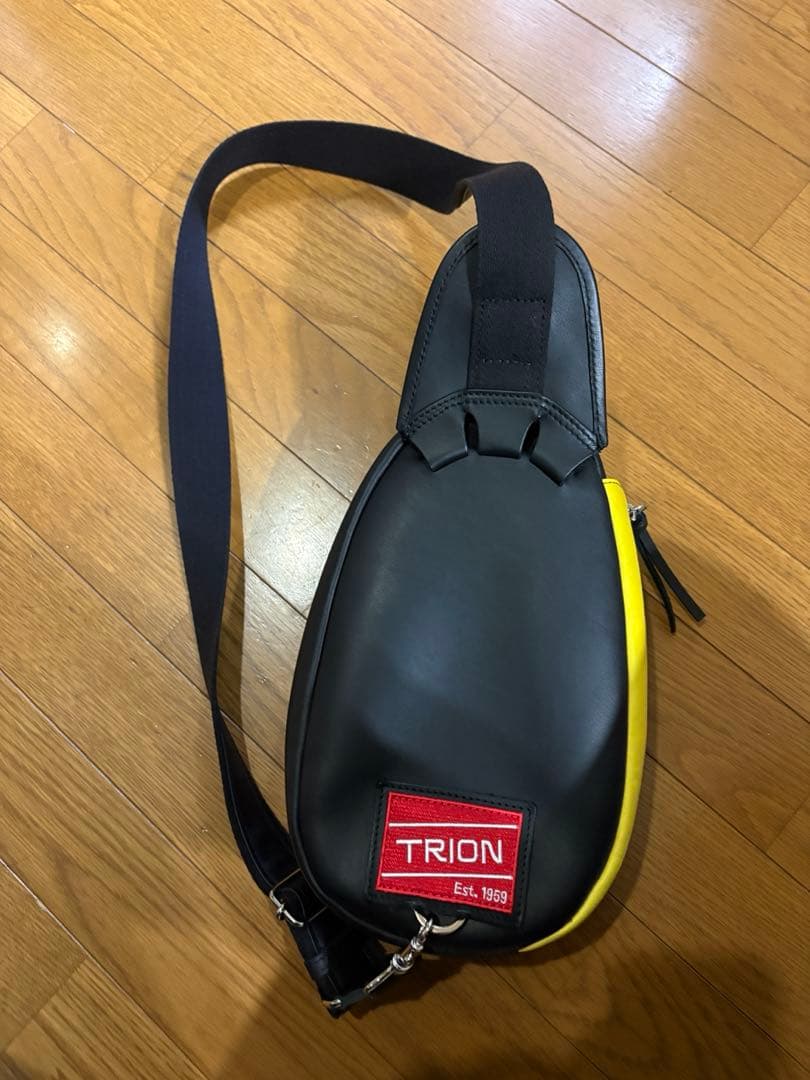 TRION 阪神タイガース　ショルダーバッグ