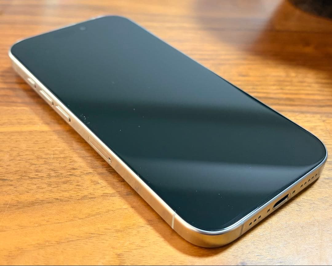 Apple iPhone 16Pro ホワイトチタニウム　128G