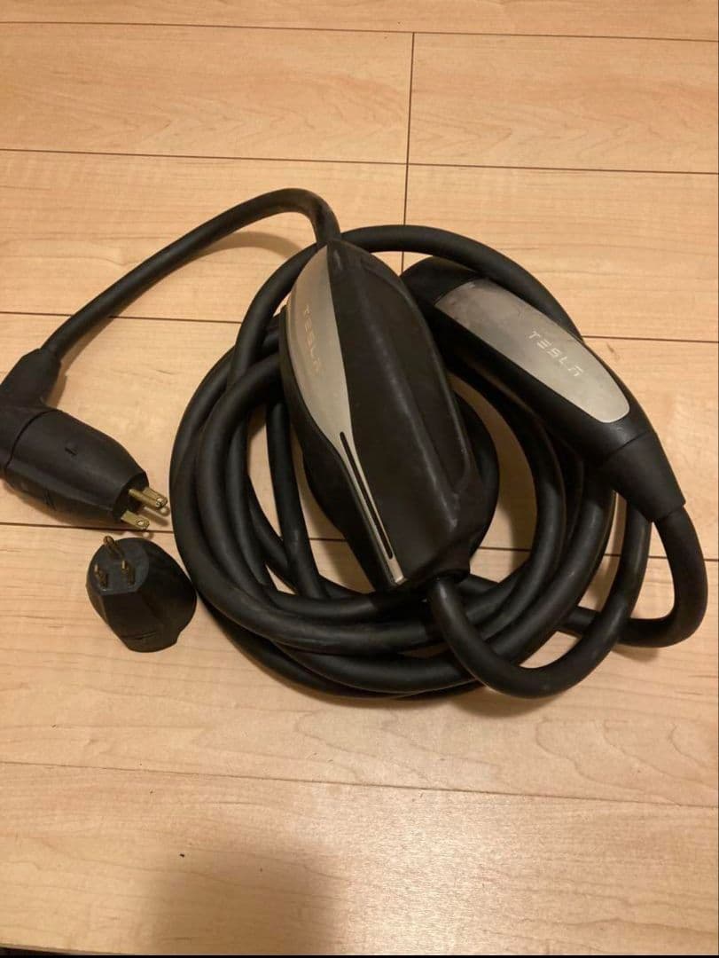 テスラ　モバイルコネクター　テスラ　Tesla GEN 1 100v 200v