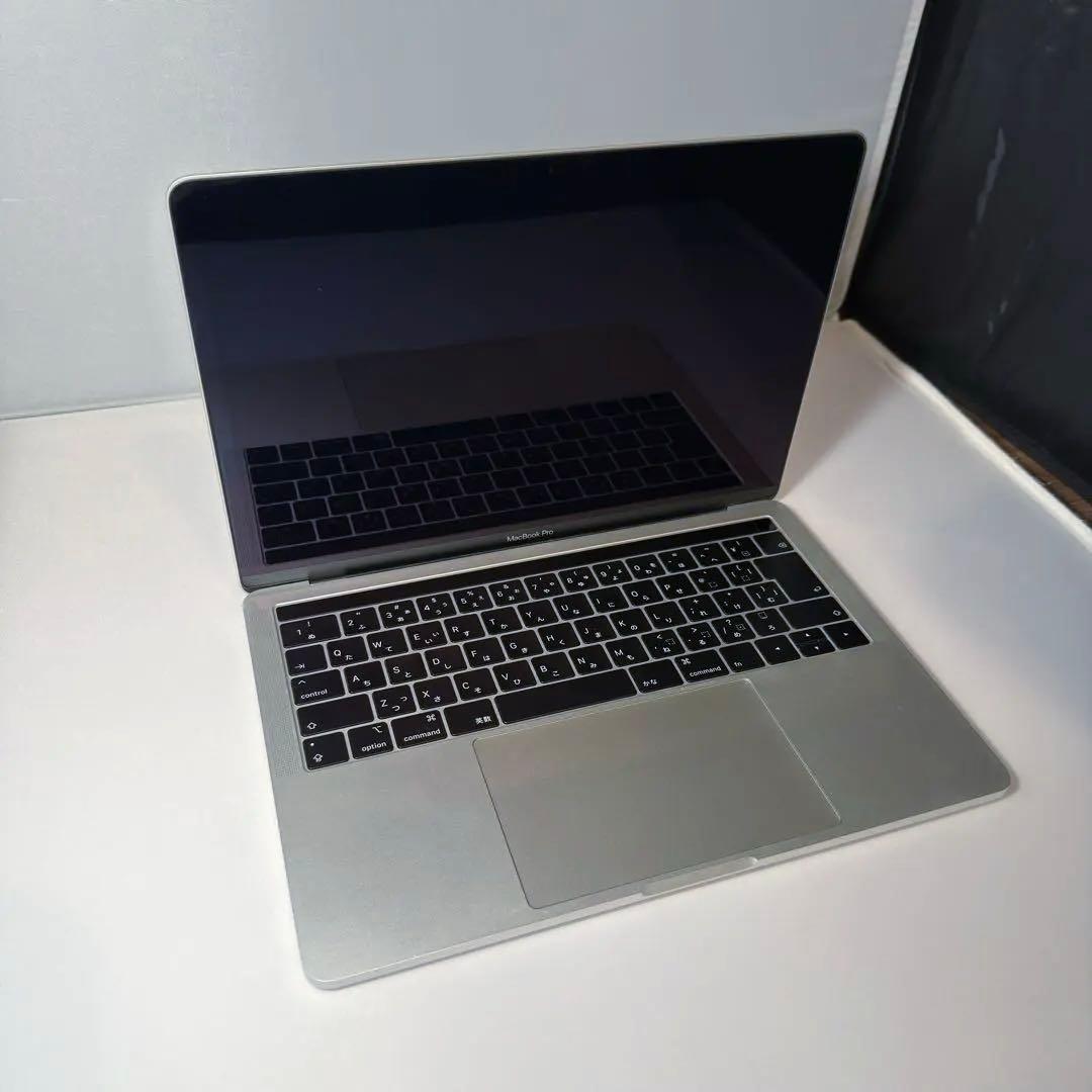 【美品】MacBook Pro 2019 13インチ i5 8GB 外箱・付属品
