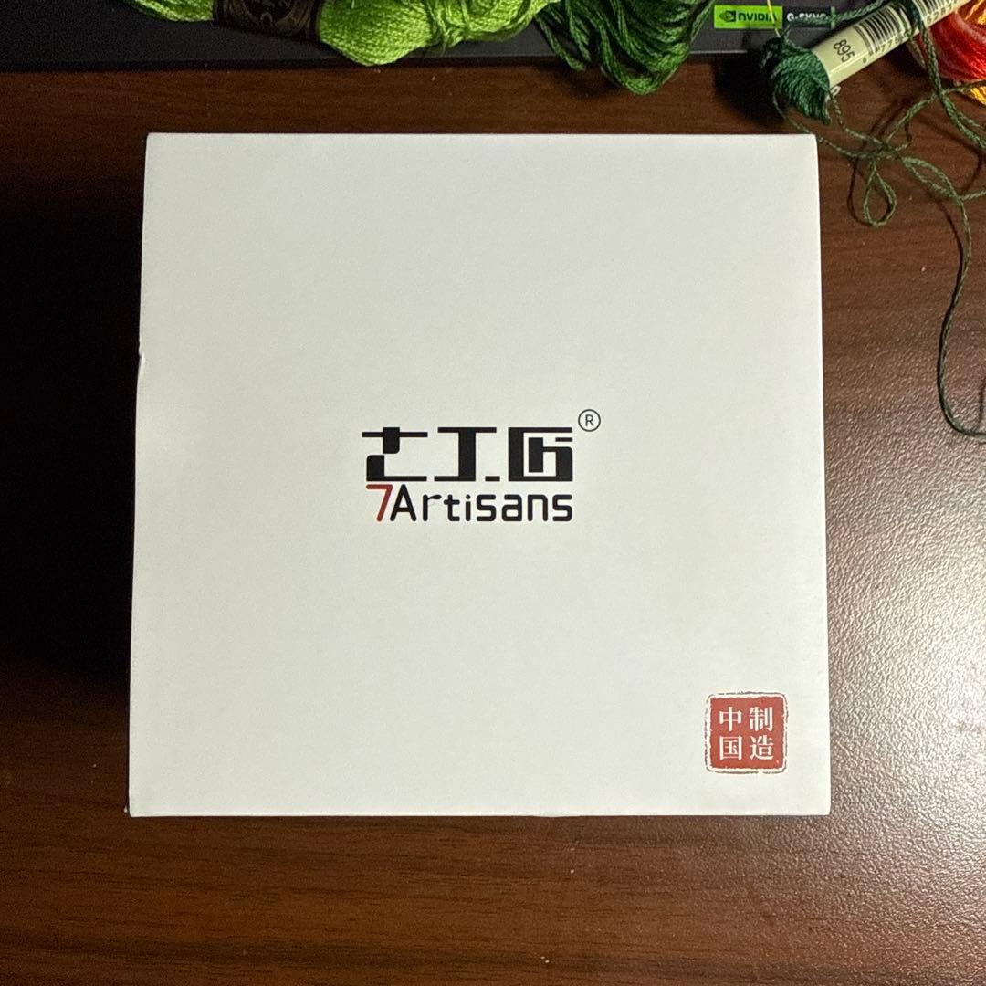 7Artisans APS-C 35mm F1.4 レンズ