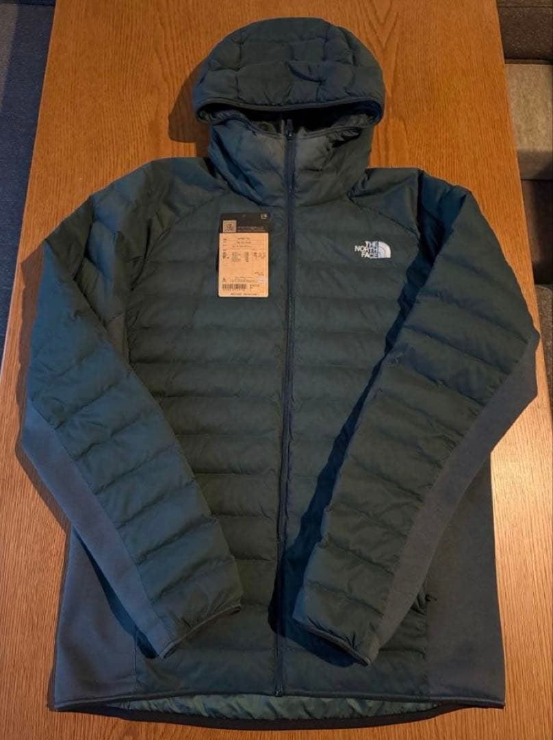 ノースフェイスTHE NORTH FACE レッドラン フーディ サイズ L