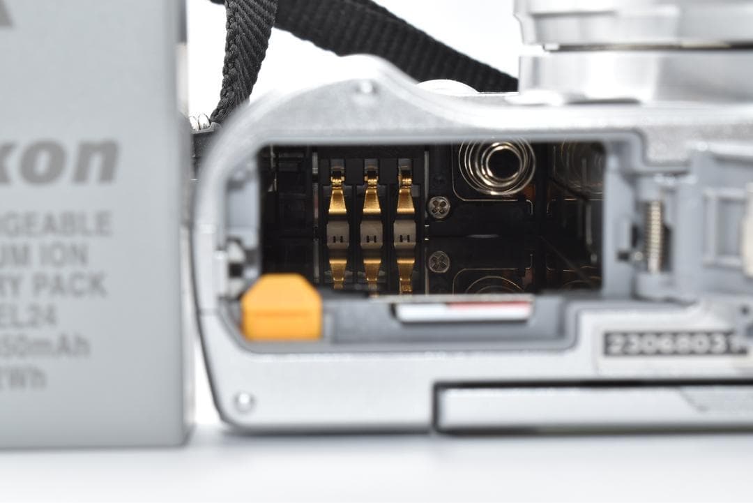 ニコン Nikon 1 J5 シルバー 10-30mmレンズキット