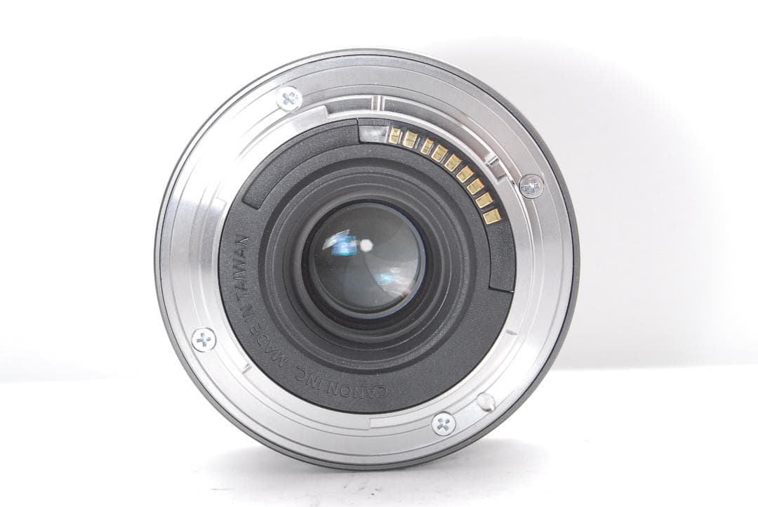 【極美品】明るくてぼけが綺麗な単焦点レンズ　Canon EF-M 22mm F2
