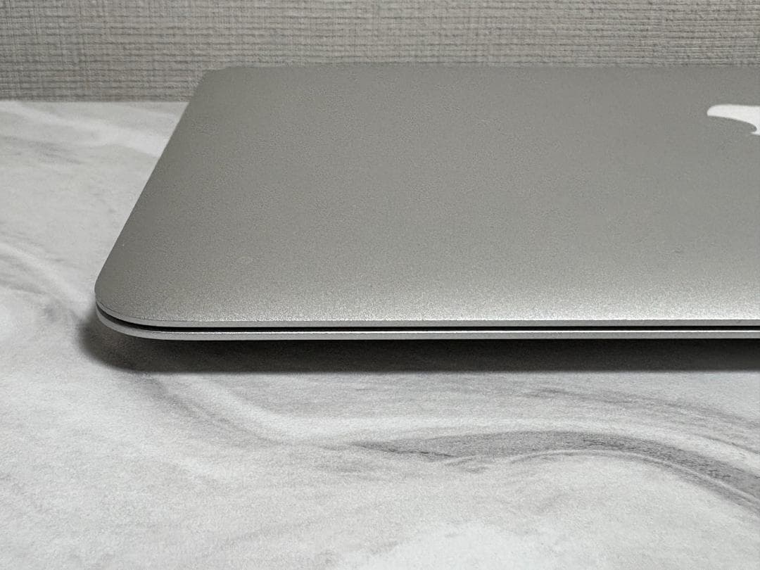 Apple MacBook Air 11-inch Mid 2013 シルバー