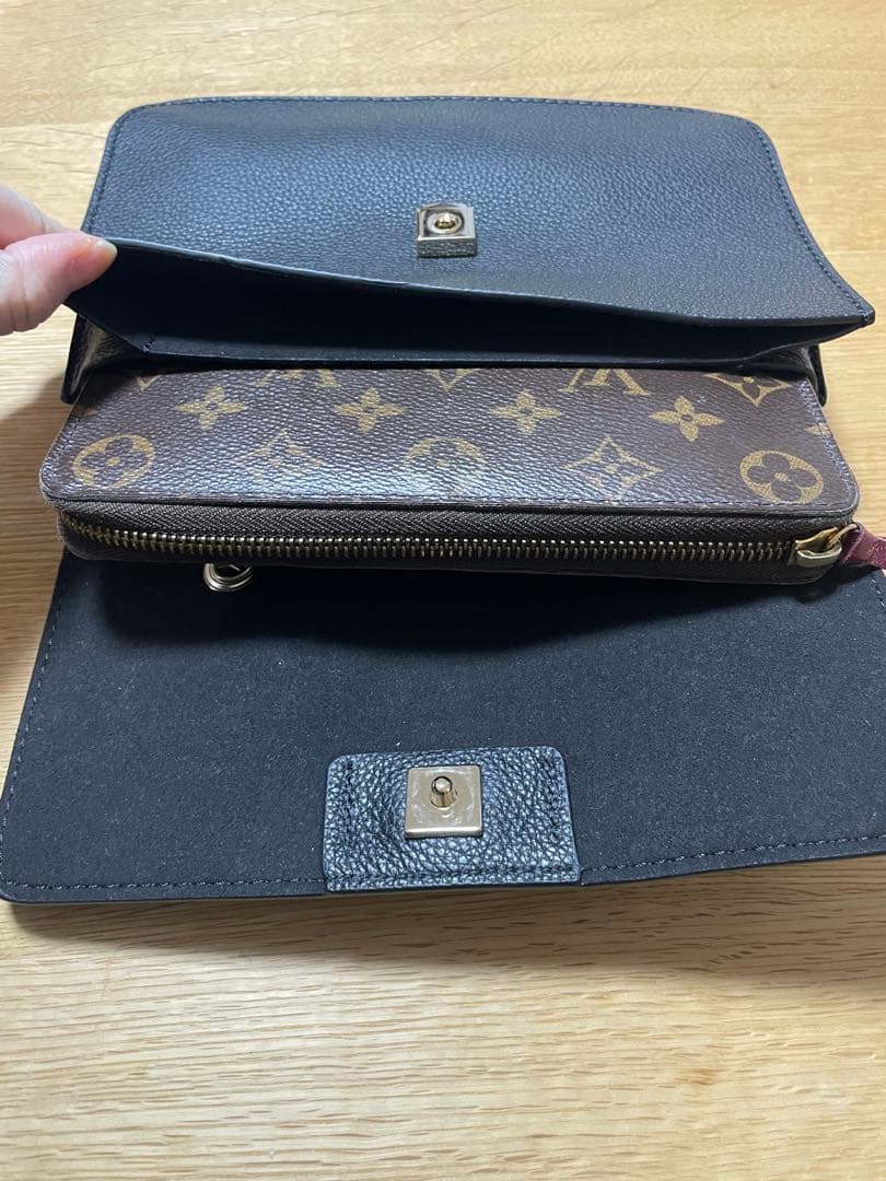 FURLA 新品未使用　ショルダー付きハンドバッグ　黒