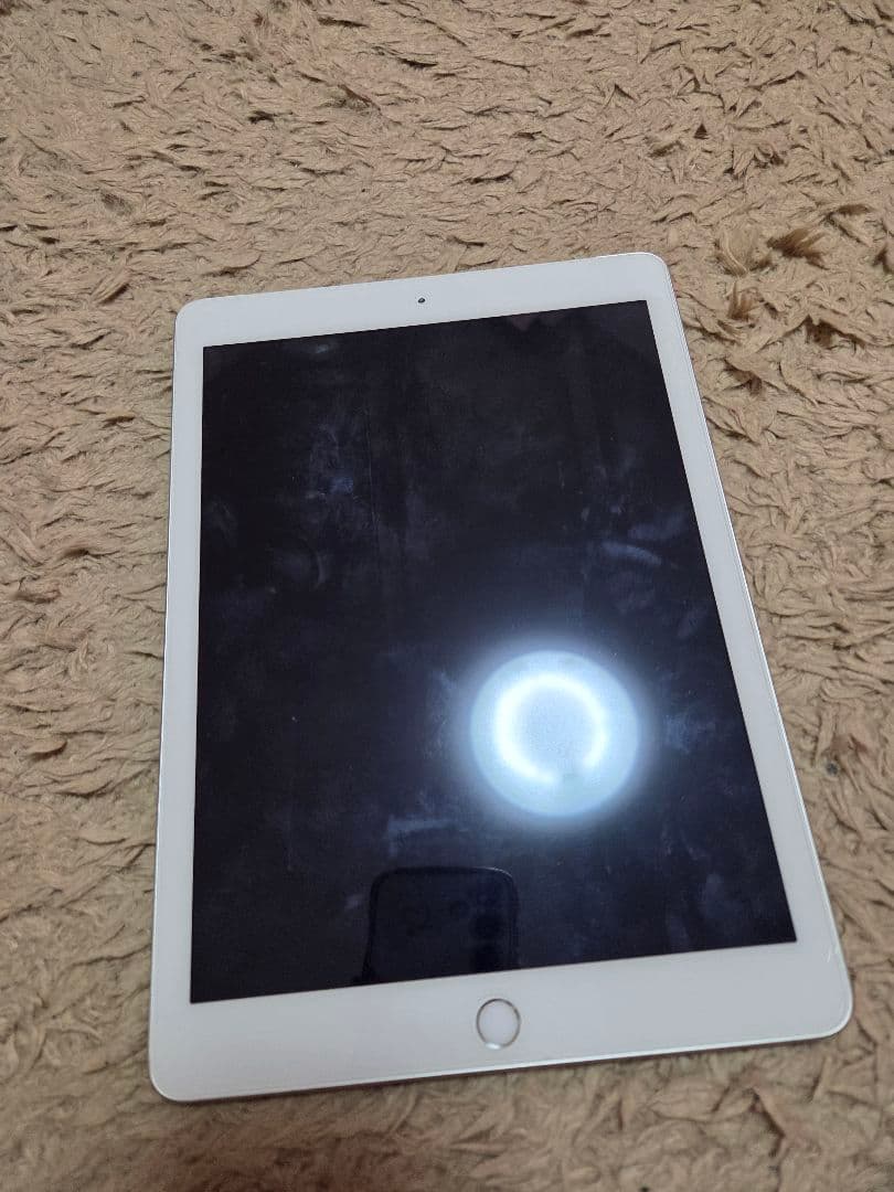 Apple iPad 第5世代 Wi-Fi + Cellularモデル 2017