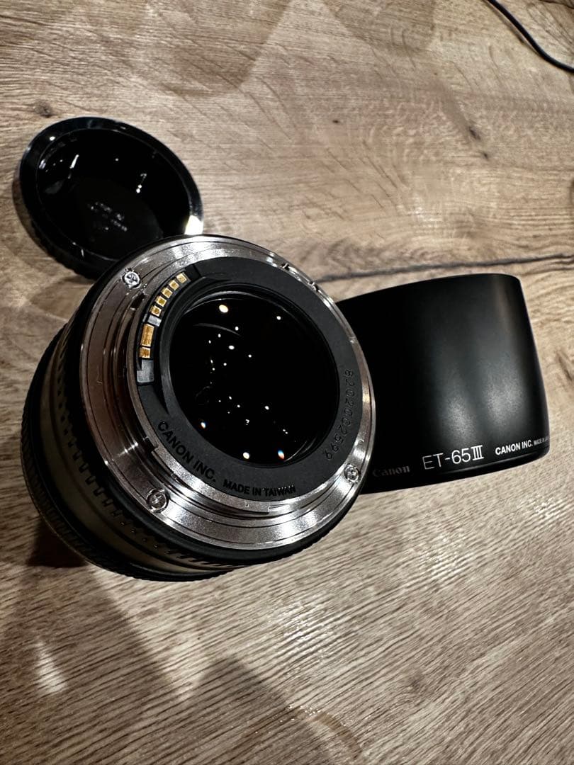 Canon EF 85mm F1.8 USM フード付き