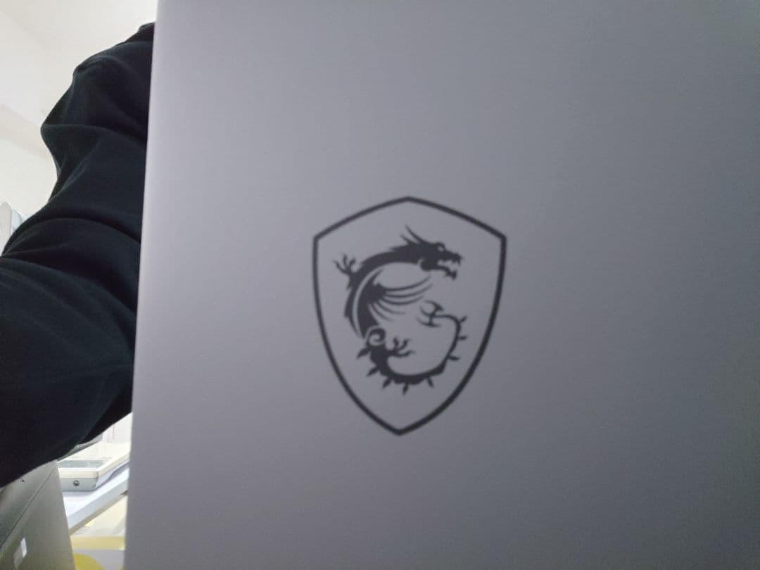 MSI MAG 274PFW 27インチゲーミングモニター