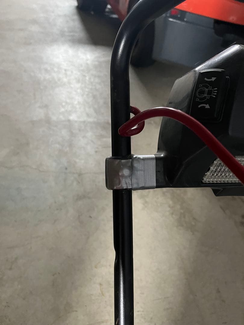 ブリッグス＆ストラットン 1222EE 小型除雪機　ガソリン7.5馬力　値引き中