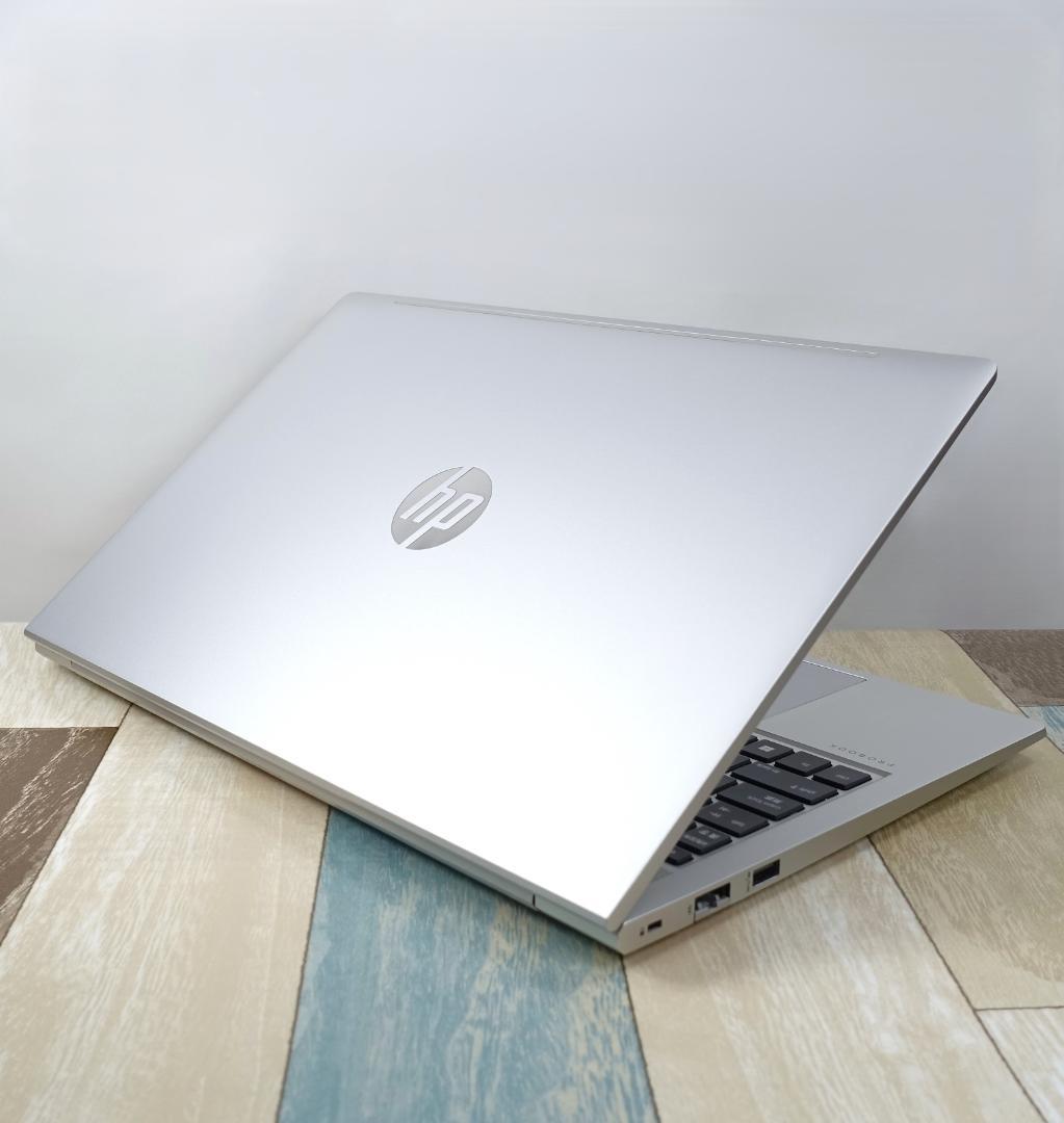 美品の東京生産✨１０コアで神速の第１２世代コアｉ５に超高速ＳＳＤ＆１６ＧＢメモリ