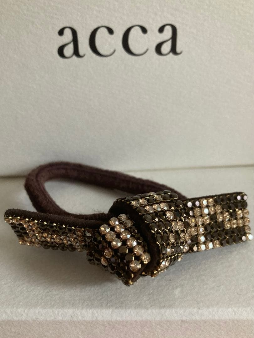 acca ブリジット　リボンゴム　ブラウンベージュ