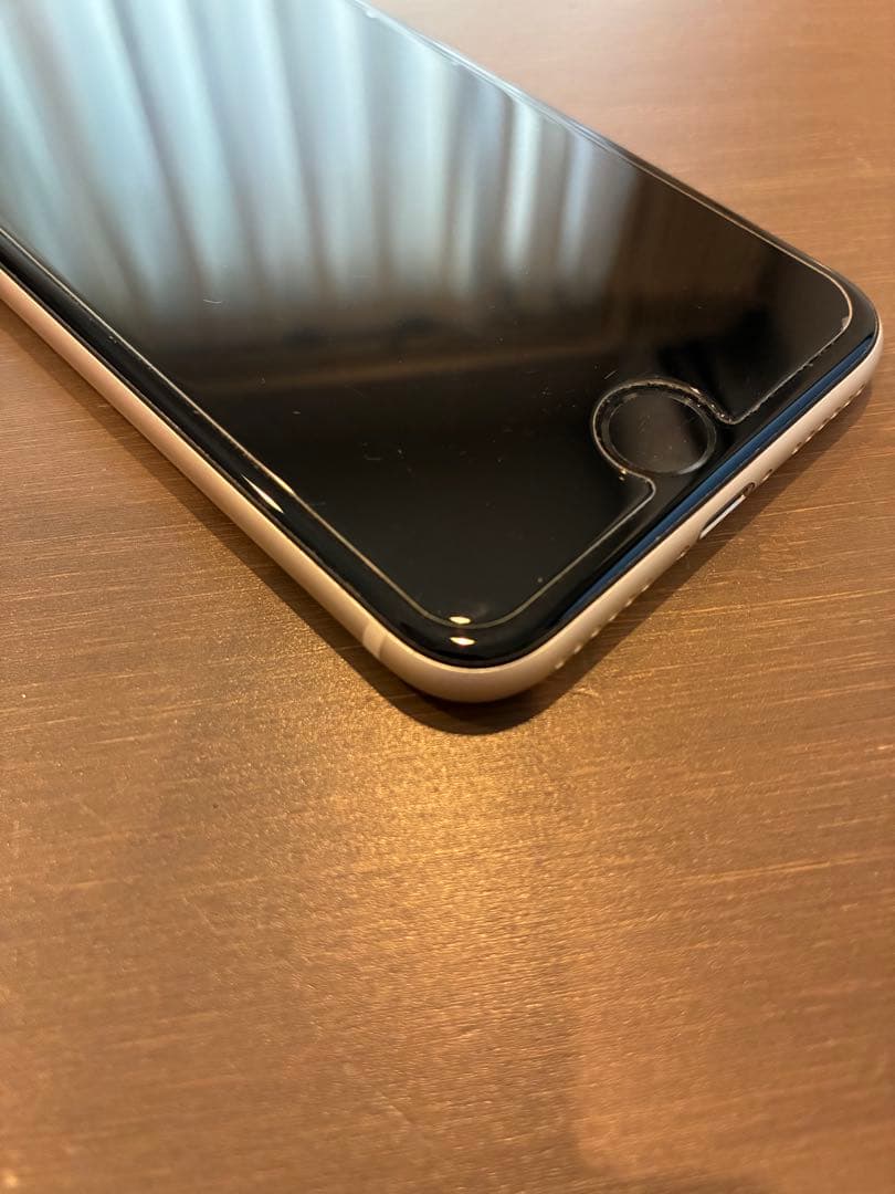 【美品】Apple iPhone SE (第3世代) 64GB