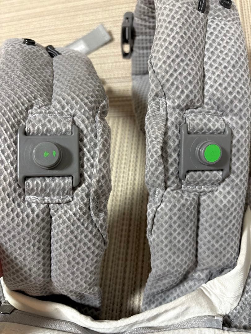 【美品】nuna ベビーキャリア カドル クリック