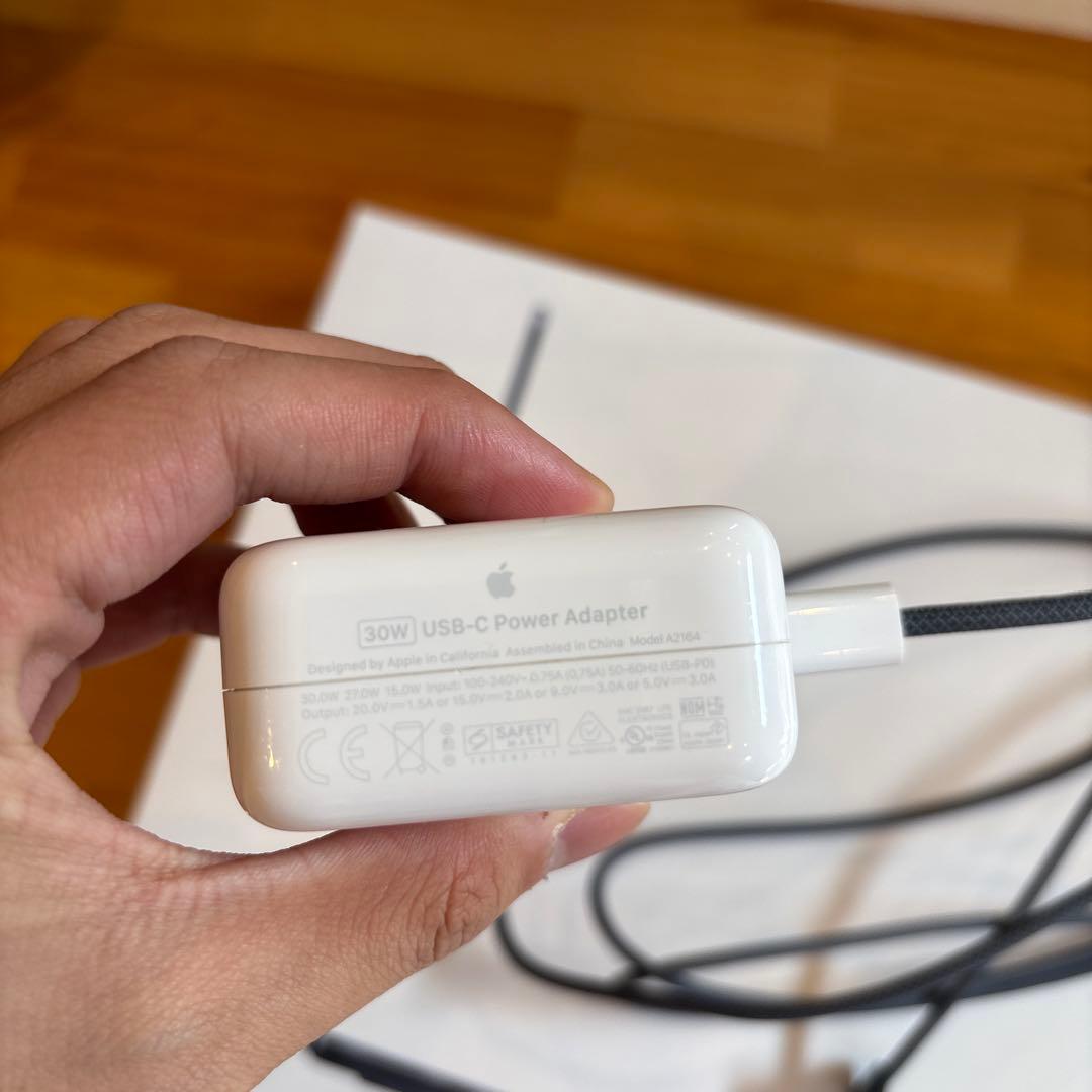 Apple MacBookAir(M2, 2022)8G 256GB 13インチ