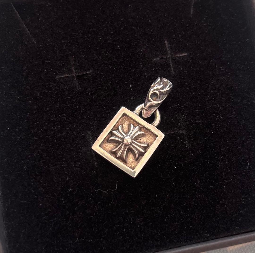 クロムハーツ　ペンダントトップ　フレームド　ネックレストップ