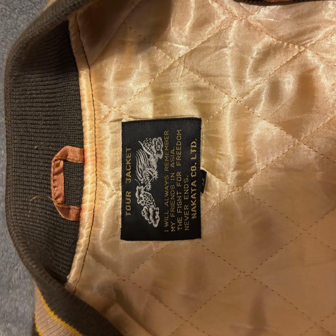 ビ*ン様 パラシュート部隊エンブレム刺繍サテンジャケット