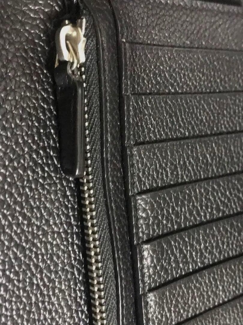 め*ー様 サンローラン　SAINTLAURENT 長財布　美品　最終値下　期間限