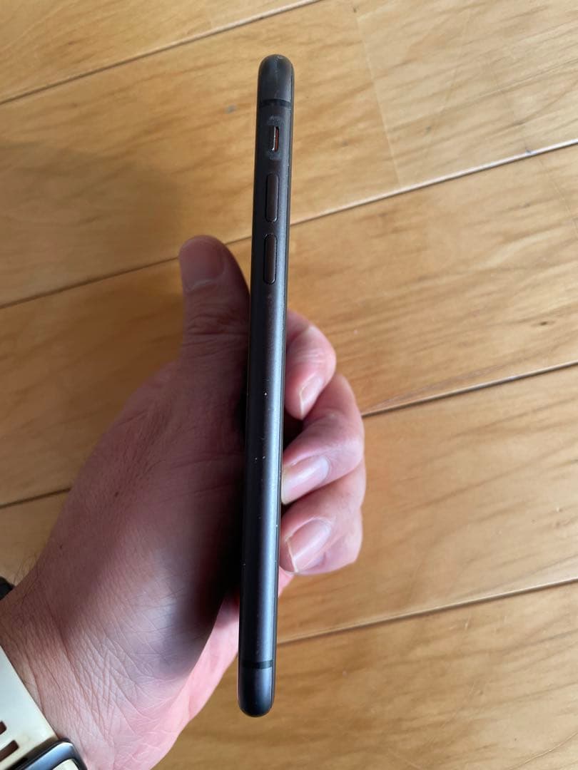 iPhone 11 デュアルsim 64GB