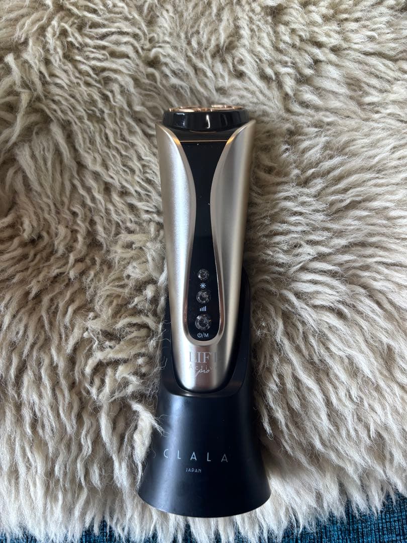 クララ　美顔器　CLALA LIFT active