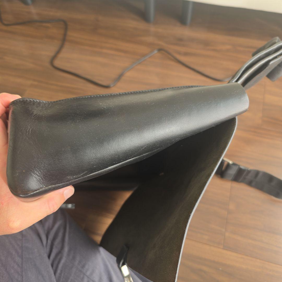 美品 プラダ レザー メッセンジャーバッグ ショルダーバッグ