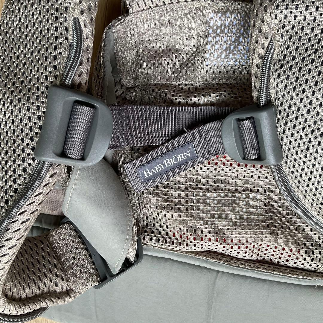 美品 ベビービョルン ワンカイエアー グレーベージュ 抱っこ紐
