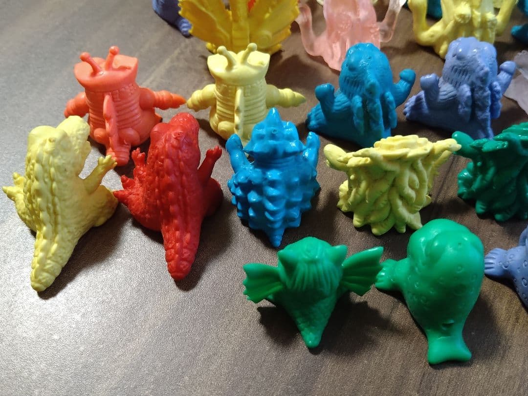 【当時物】ガシャポン ゴジラ怪獣軍団 63体セット