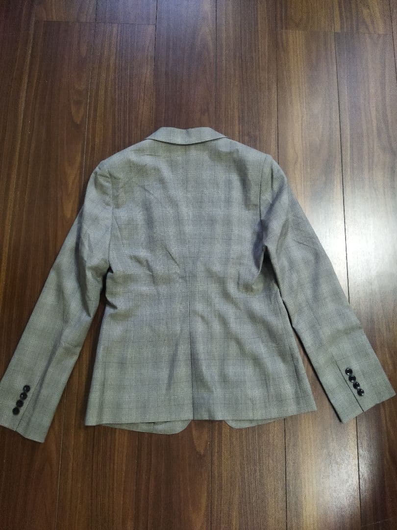 新品タグ付♪高級セットアップ 洋服の青山 グレー パンツスーツ 11号 9号