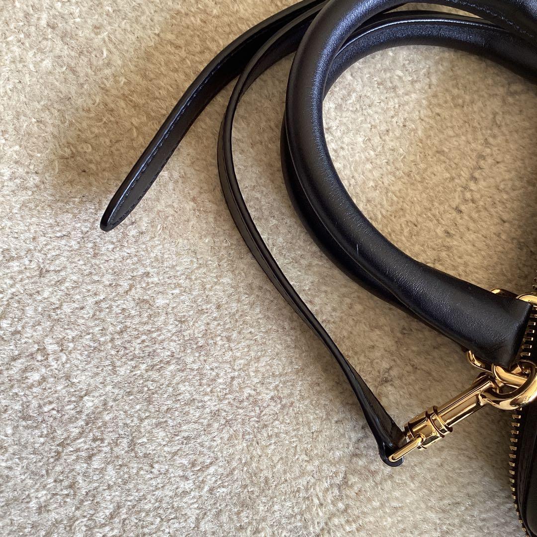 お決まり品　セリーヌスモールボストンバック黒トリオンフ