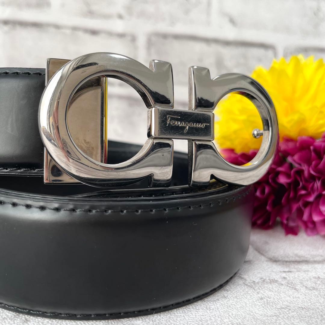 極美品✨フェラガモ　ベルト　ダブルガンチーニ　シルバー金具　ロゴ刻印　黒