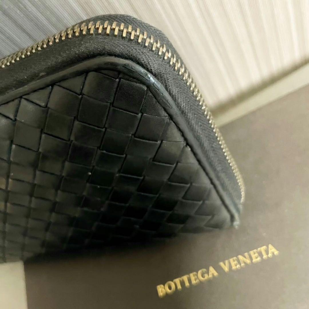 BottegaVenetaボッテガ・黒長財布イントレチャート・ラウンドファスナー